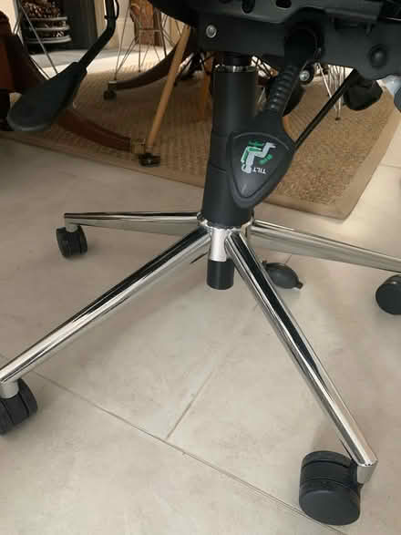 Photo of free Blue office chair… swivel (Central Tunbridge wells TN1) #3