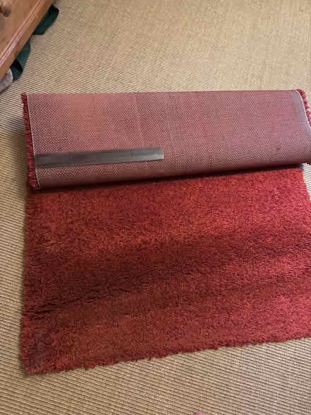 Photo of free Small red rug (Devizes SN10) #1