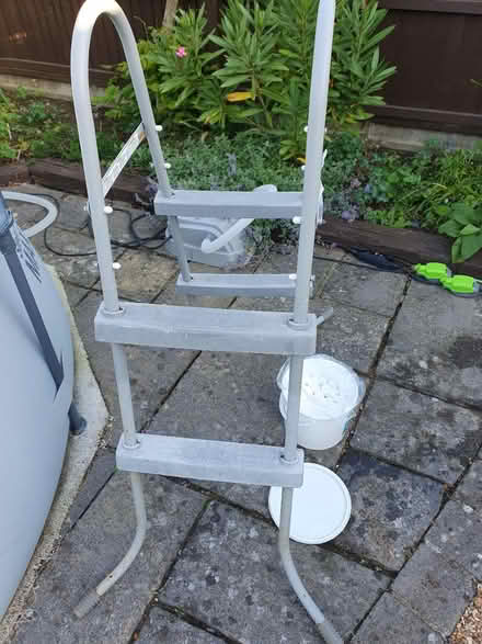 Photo of free 10ft pool and pump (South Chailey Lewes) #2