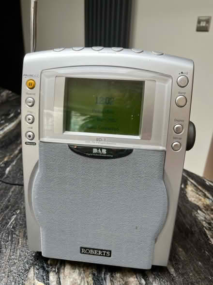 Photo of free Two Old Radios (SK7) #4