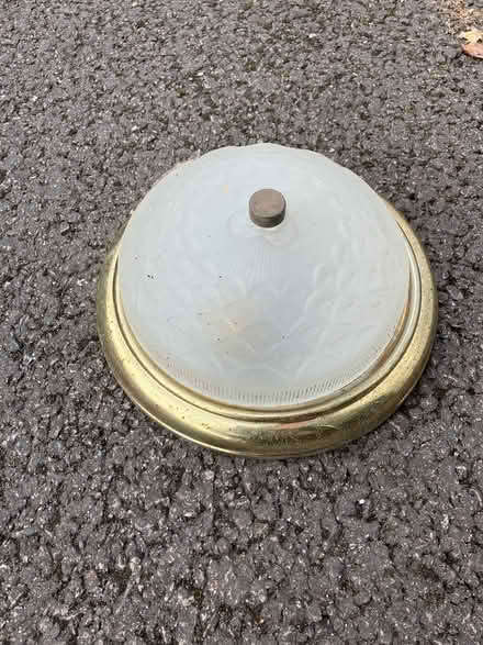 Photo of free Ceiling light (Chipping Barnet EN5) #1