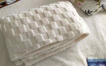 Photo of free Single Duvet Cover - Cream Fleece Winter (Anchorsholme FY5) #1