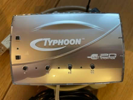 Photo of free USB 2.0 Hub (4 port) (Potters Bar EN6) #1