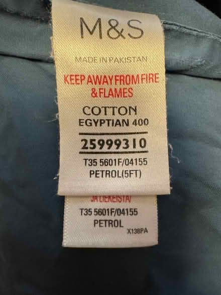 Photo of free King size fitted sheet and duvet cover for repair or reuse. (Merry Hill WD23) #1