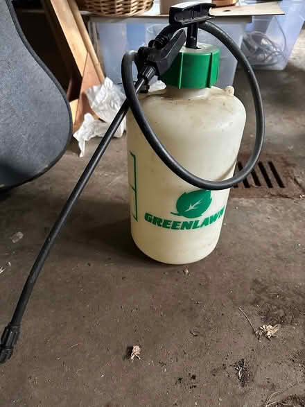 Photo of free pump sprayer (Arlington Center) #1