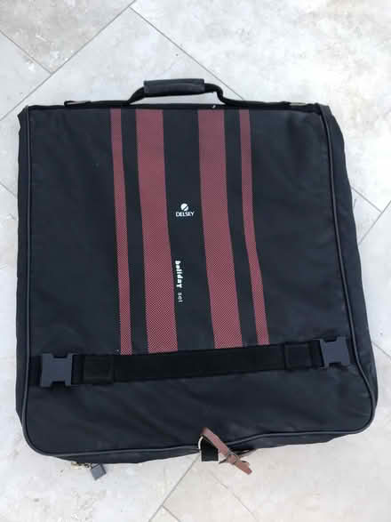 Photo of free Man's suit carry case (White Notley CM8) #1