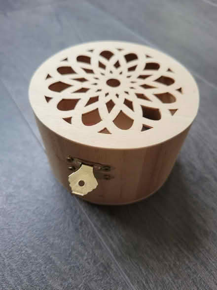 Photo of free Wooden box for decoration (Tamworth B77) #1