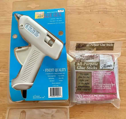 Photo of free Glue gun and a pack of glue sticks (Pt Richmond) #1