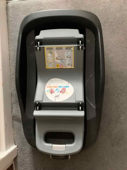 Photo of free Maxi cosi car seat isofix (W12) #2