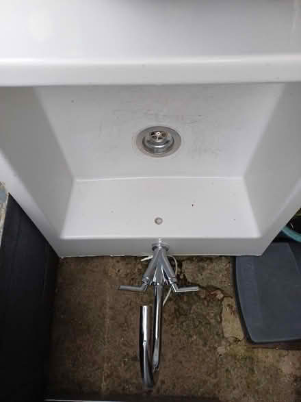 Photo of free White ceramic sink from ikea (LS16 Ireland wood) #4