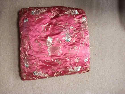 Photo of free Beautiul silky cushion (Stroud GL5) #1