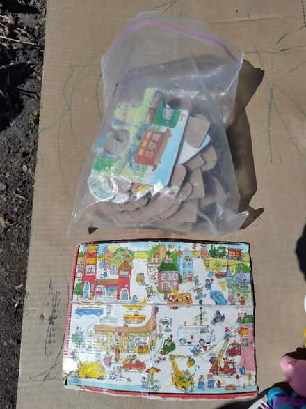 Photo of free Floor puzzle (Old Ottawa south) #1