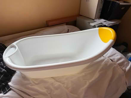 Photo of free Baby bath (SE19) #1