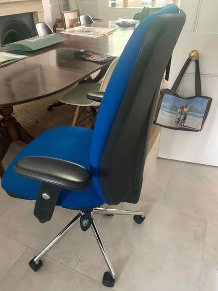 Photo of free Blue office chair… swivel (Central Tunbridge wells TN1) #2