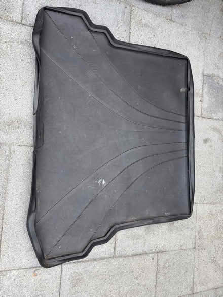 Photo of free Bmw 5 series touring boot liner (Putney SW15) #1