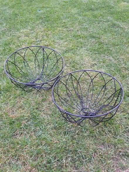 Photo of free Hanging baskets (Chineham RG24) #1