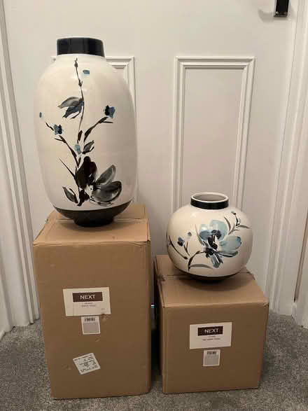 Photo of free 2 Large Vases, Brand New in Box (Plaistow E13) #1