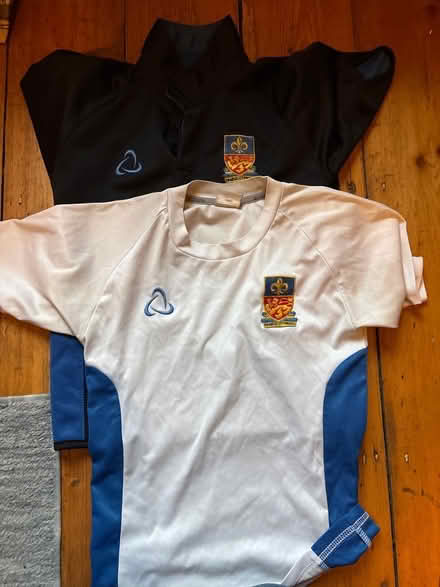 Photo of free LRGS PE/Rugby top (Greaves LA1) #1