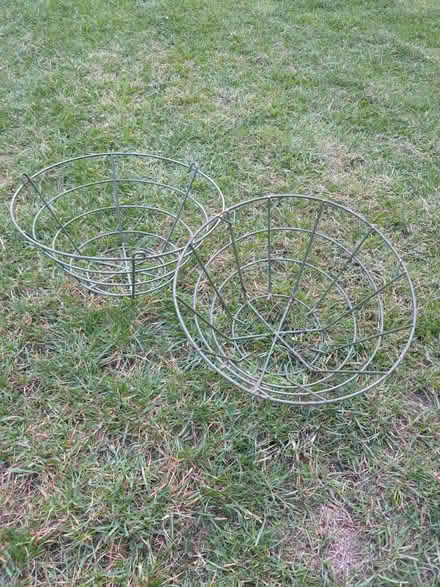 Photo of free Hanging baskets (Chineham RG24) #2