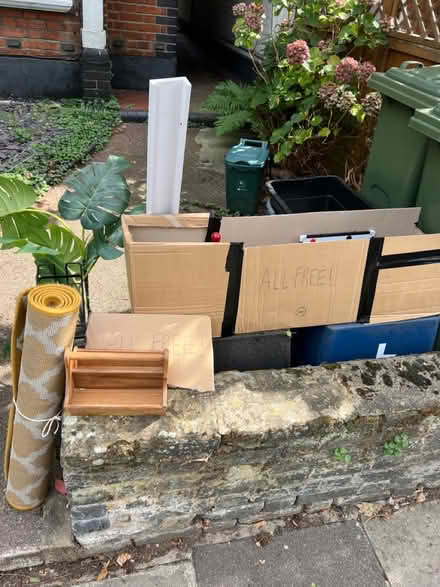 Photo of free Moving out selection (Kew TW9) #1