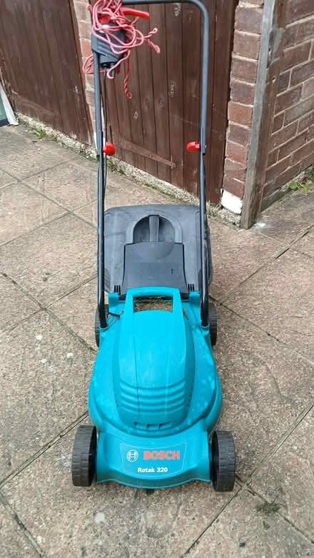Photo of free Lawn mower (Fareham PO16) #1