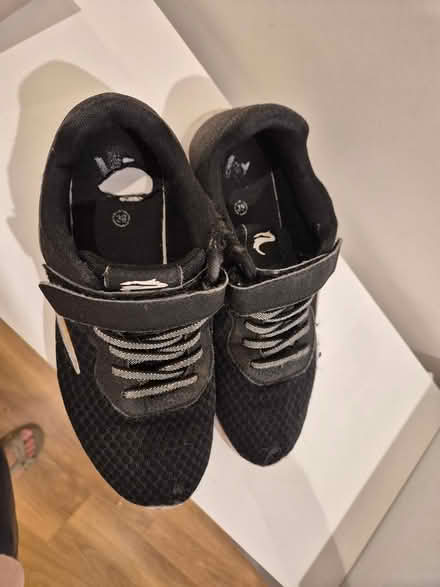 Photo of free Trainers.size uk5 (AL5) #3