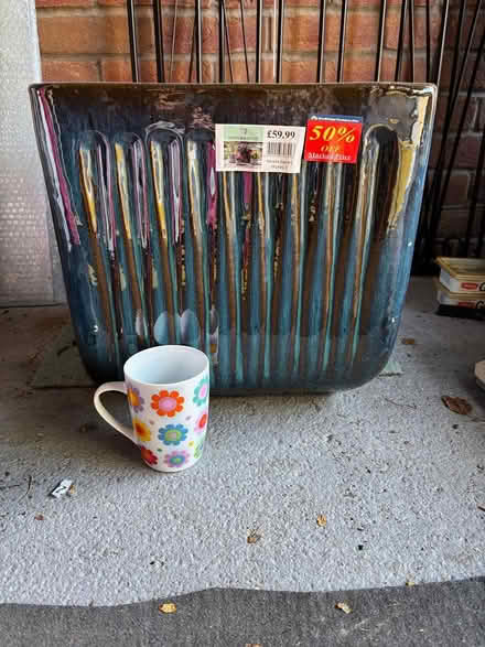 Photo of free Blue Ceramic Planter (Macclesfield SK10) #3