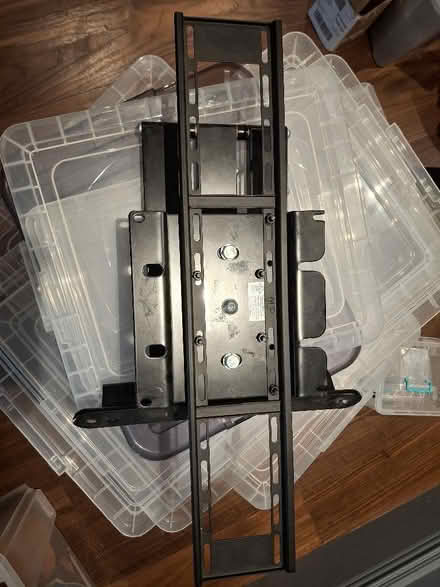 Photo of free TV wall bracket (Tooting SW17) #1