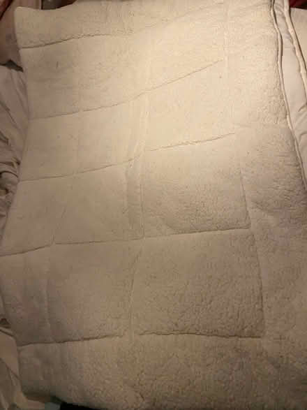 Photo of free Single silentnight quilt (Beaumont LA1) #1