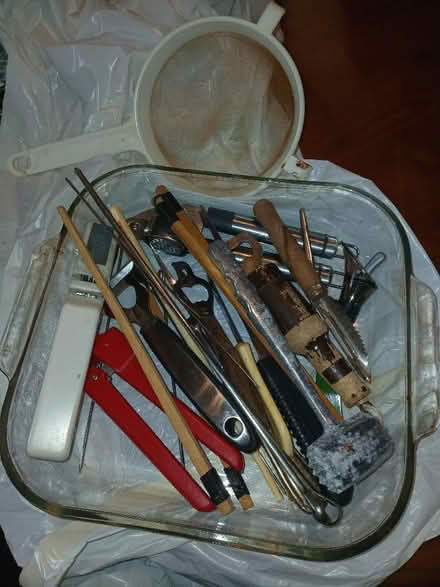 Photo of free useful kitchen utensils (Blakenall WS3) #1