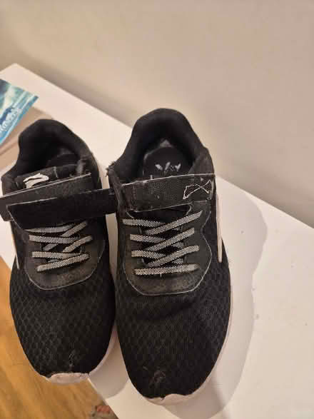 Photo of free Trainers.size uk5 (AL5) #4