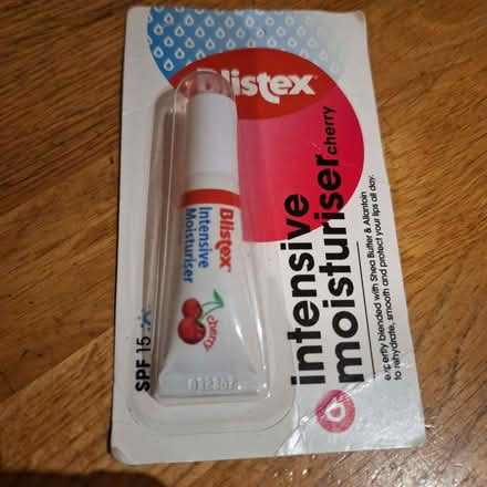 Photo of free Lip moisturiser (Rother TN35) #1
