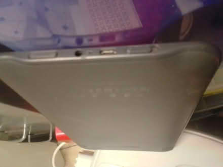 Photo of free amazon kindle model:d00901 (Askew Road W12) #2