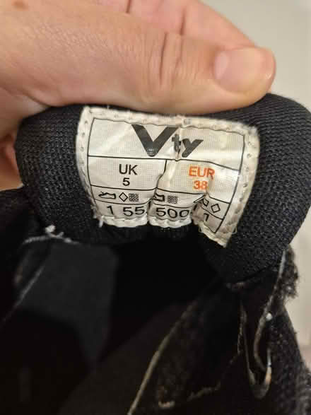 Photo of free Trainers.size uk5 (AL5) #2