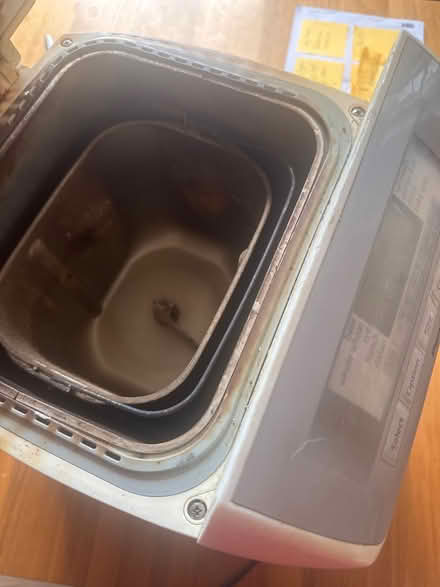 Photo of free Bread Maker. Panasonic SD255 (Isleworth. TW7) #2