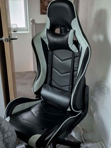 Photo of free Computer chair, piston is faulty so chair lowers (Woodlesford LS26) #1