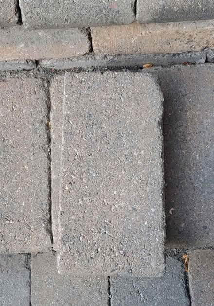 Photo of coping stones (Oakville, Ontario) #1