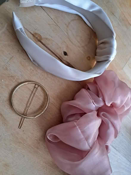 Photo of free Hair clip / scrunchie / headband (Montpelier BS6) #1