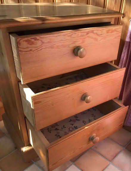 Photo of free Solid Pine 3 Drawers bedside cabinet / table (Calthwaite CA11) #4