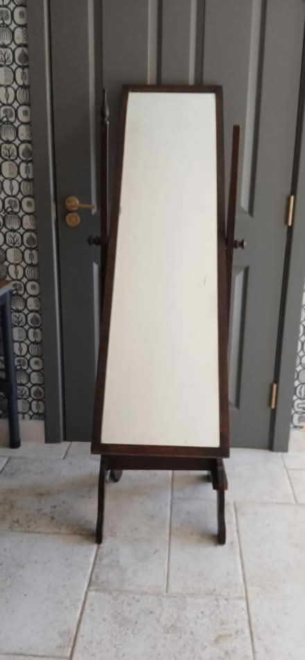 Photo of free Freestanding mirror (BS7) #1