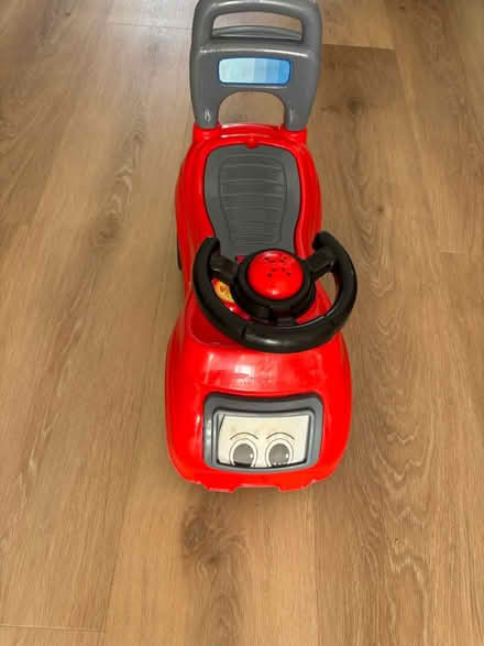 Photo of free Toddler sit on car (Palmers Green/ Edmonton N18) #2