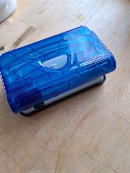 Photo of free Paper hole punch (Montpelier BS6) #1