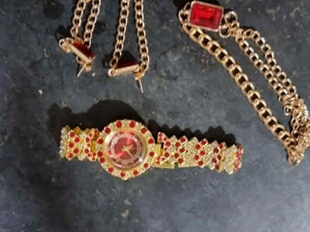 Photo of free Cheap unused costume jewelry set (stroud green N4) #1