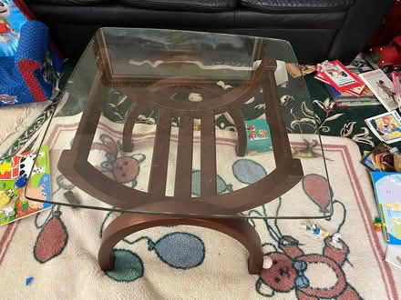 Photo of free End table/coffee table (Bank/hunt club) #1