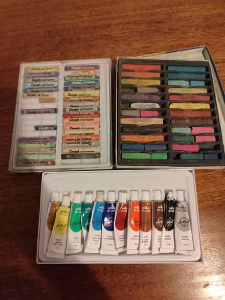 Photo of free Art supplies (Tottenham Hale N17) #1