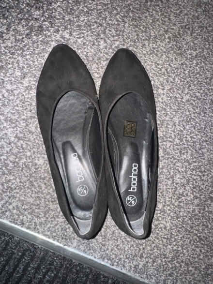 Photo of free Boohoo Black flat shoes (NG8, Strelley) #2