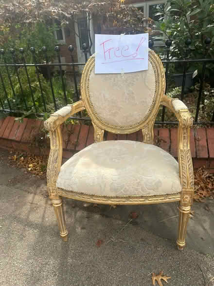 Photo of free Fancy chair (Kenilworth CV8) #1