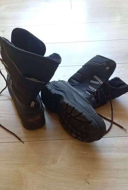 Photo of free Snow Boots Size 9 (Silverhill TN37) #2