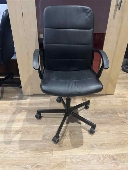 Photo of free Office chair (Shoreditch) #1