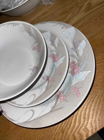 Photo of free Crockery set (Hanworth) #1
